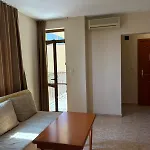 Family Chris Hotel