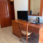 Family Chris Hotel