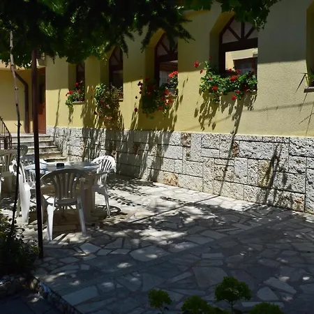 فندق Family Chris سفيتي فلاس