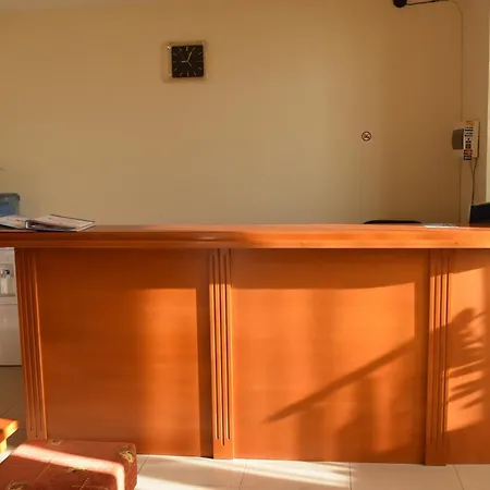 Family Chris فندق